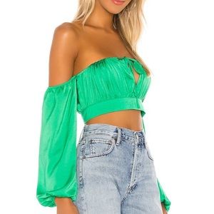 NWOT Reyba Off shoulder Crop top